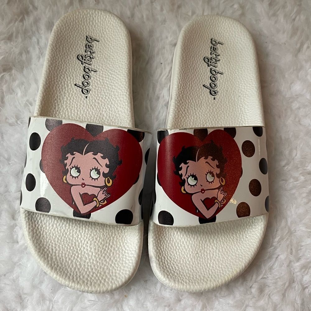 Betty Boop white and black polka dots slides sandals size 9